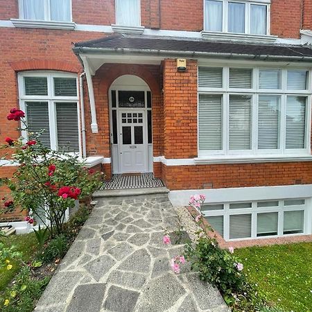 Spacious Holiday Home! Londres Exterior foto
