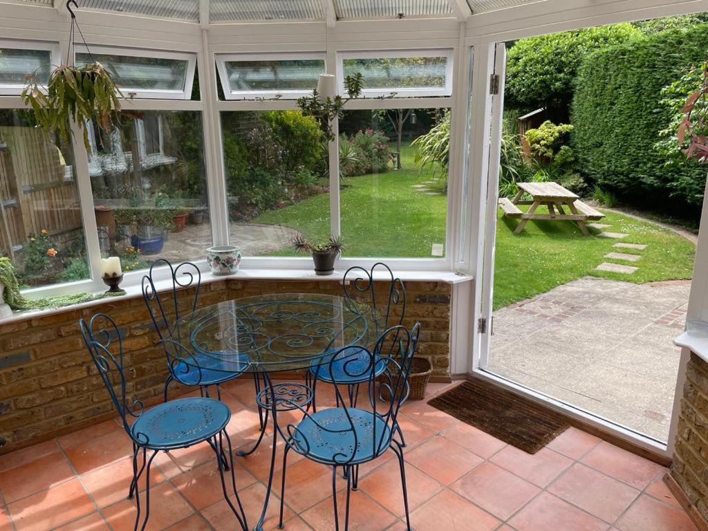 Spacious Holiday Home! Londres Exterior foto